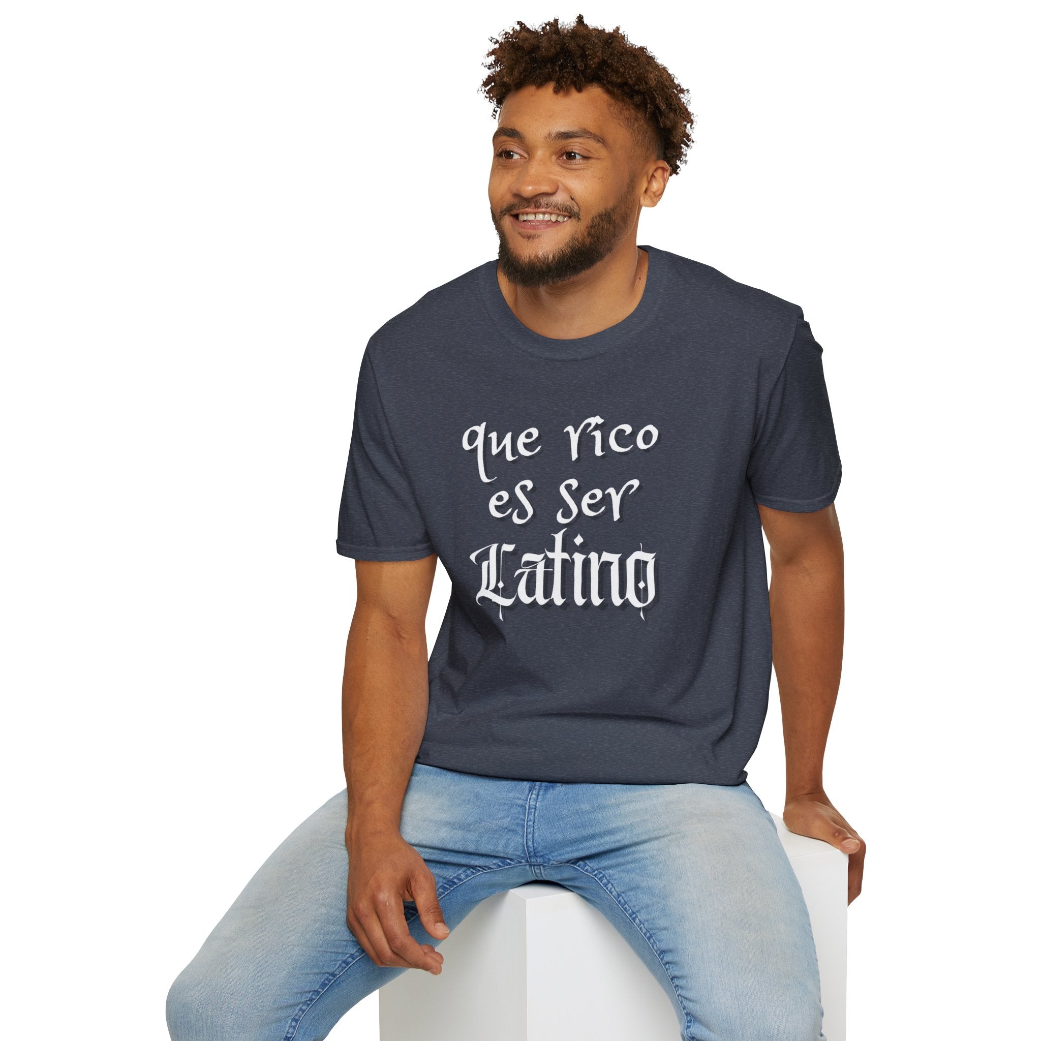 Que Rico Es Ser Latino T-Shirt — Spanish Pride Latino Heritage Tee