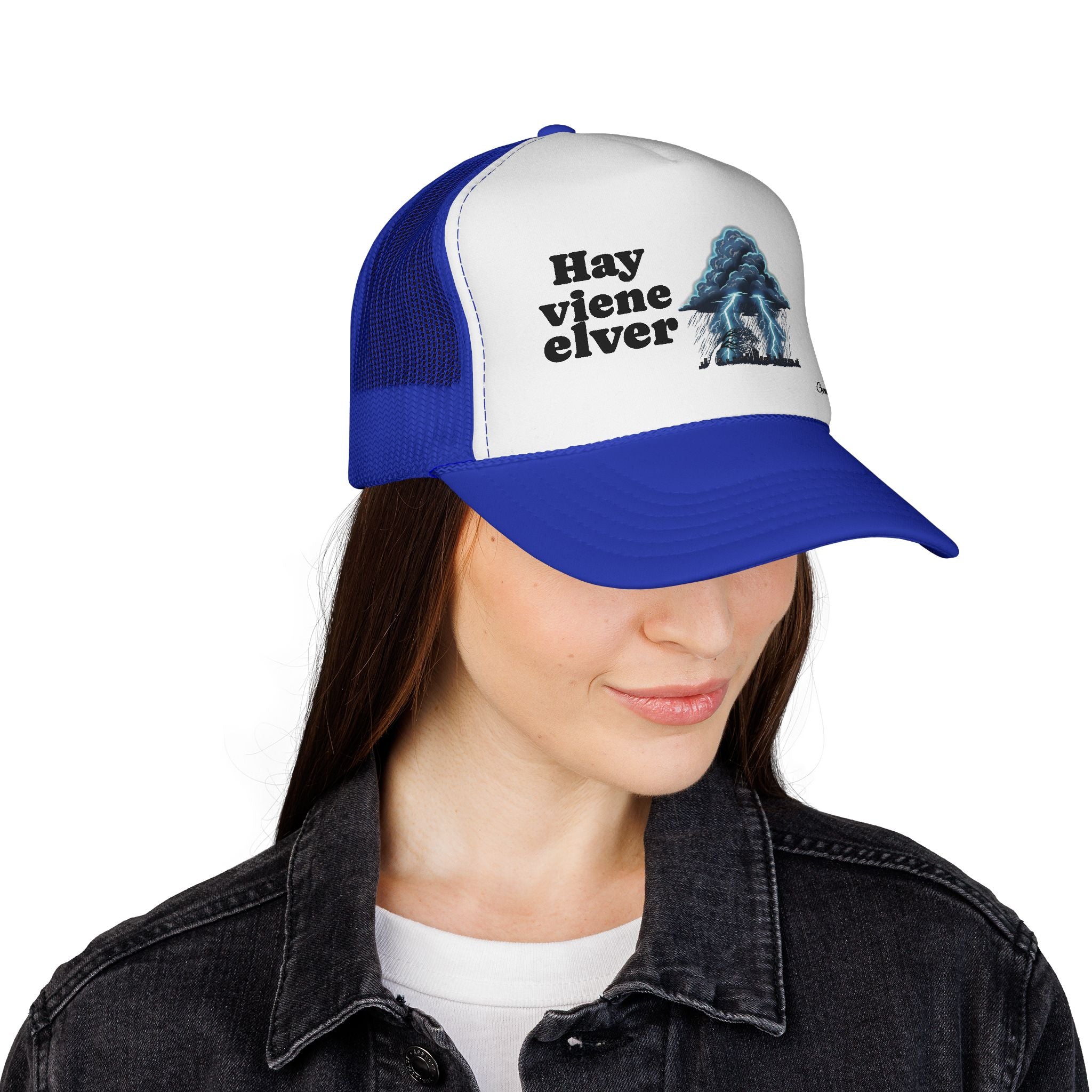 Hay viene el ver cap | Spanish phrase, mushroom graphic
