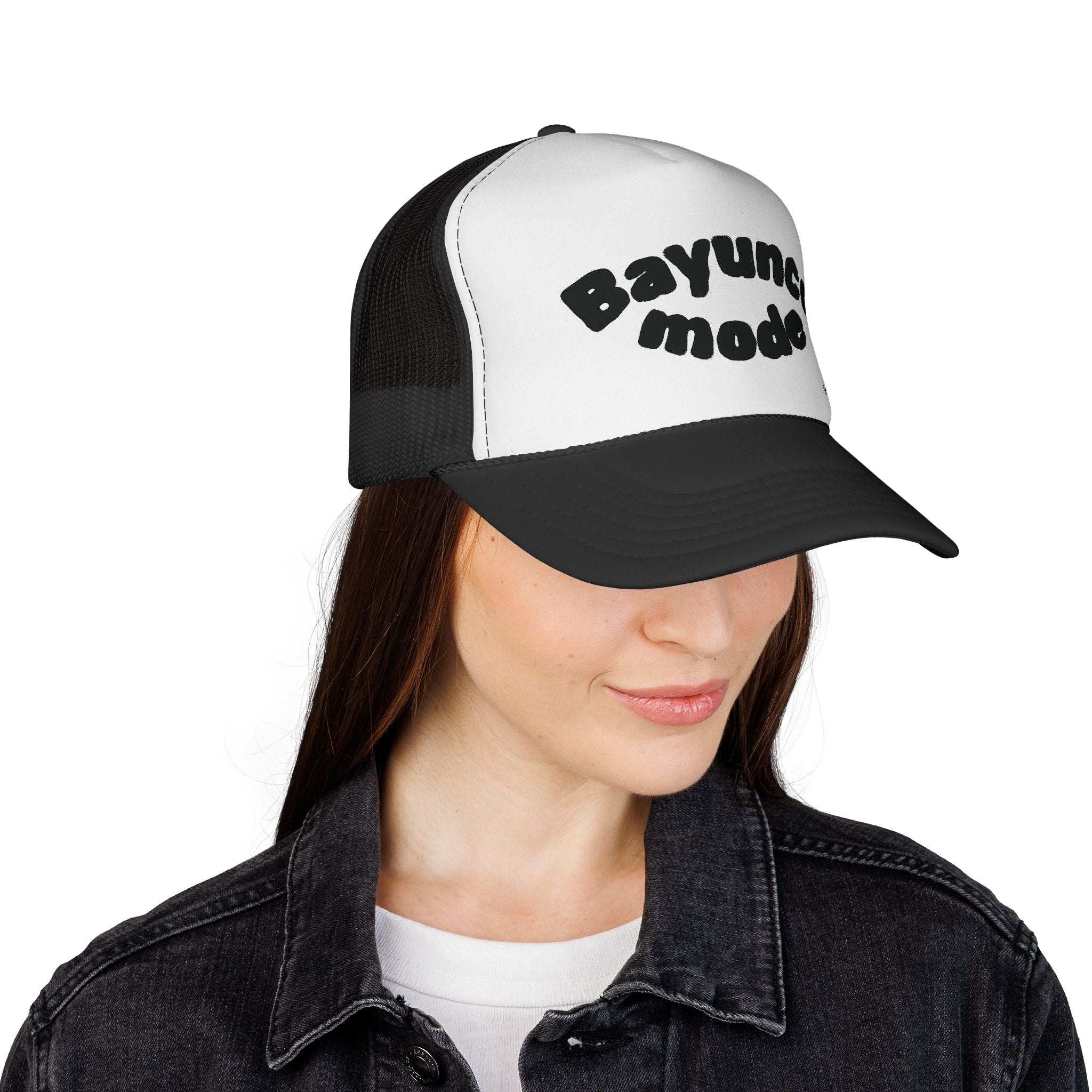 Bayunco Mode trucker cap | retro bubble text mesh hat