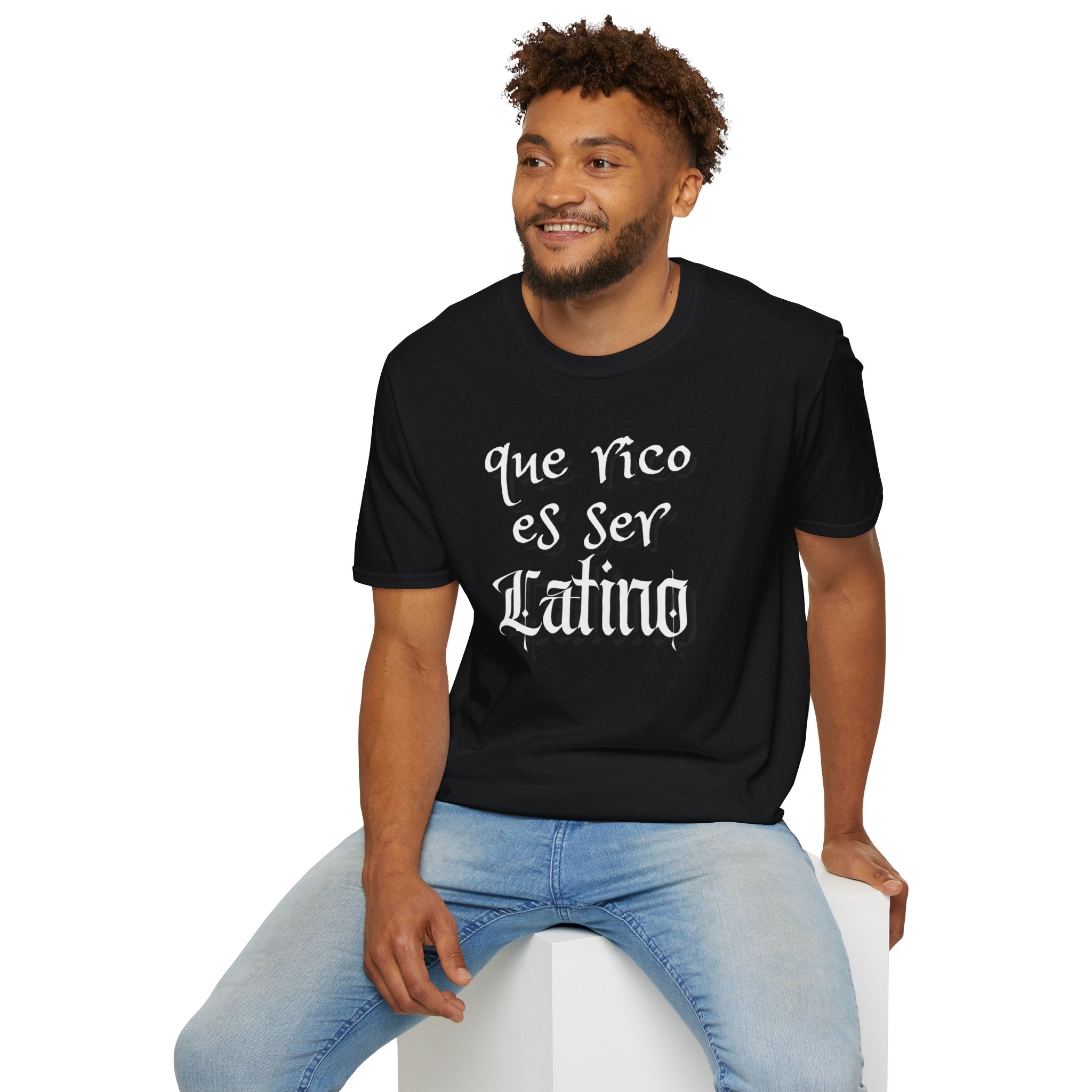 Que Rico Es Ser Latino T-Shirt — Spanish Pride Latino Heritage Tee